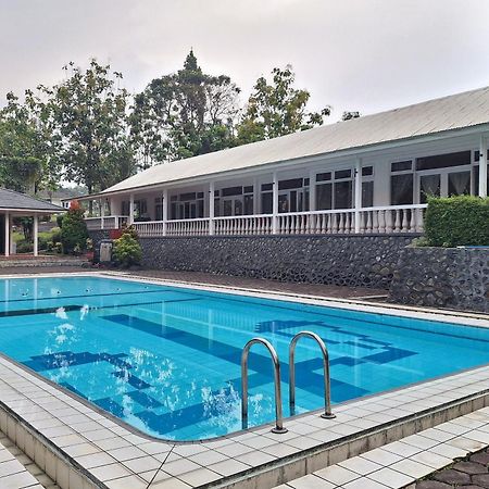 Reddoorz Resort At Tridaya Cisarua Puncak Екстериор снимка