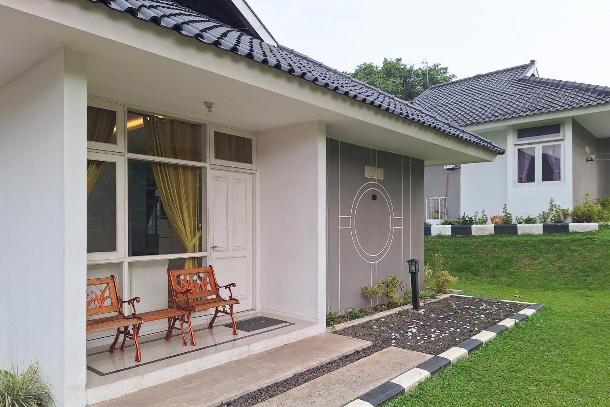 Reddoorz Resort At Tridaya Cisarua Puncak Екстериор снимка